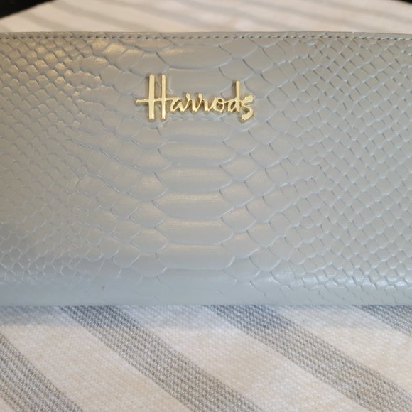 EUC Harrods Full zip wallet - Picture 1 of 9